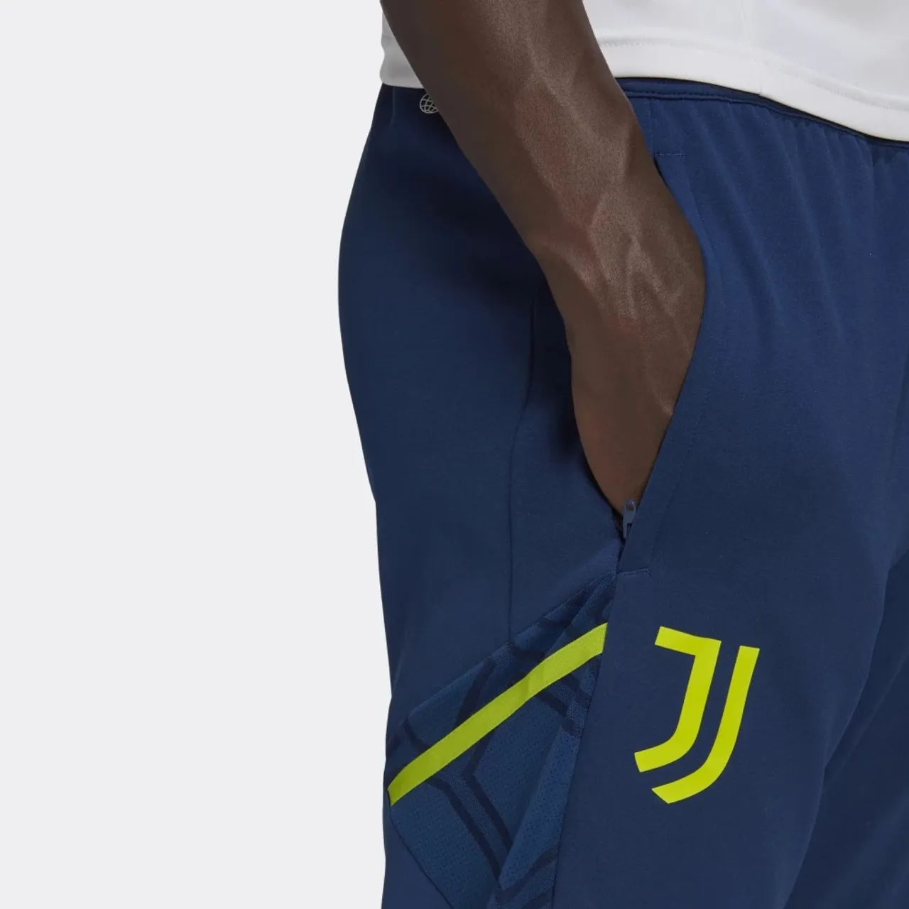 Adidas Juventus training 22/23