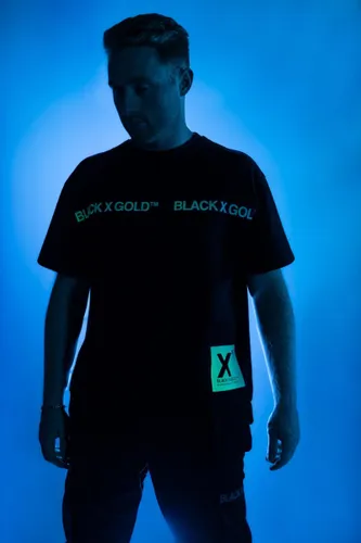 Black And Gold T-shirt zwart met glow in the dark