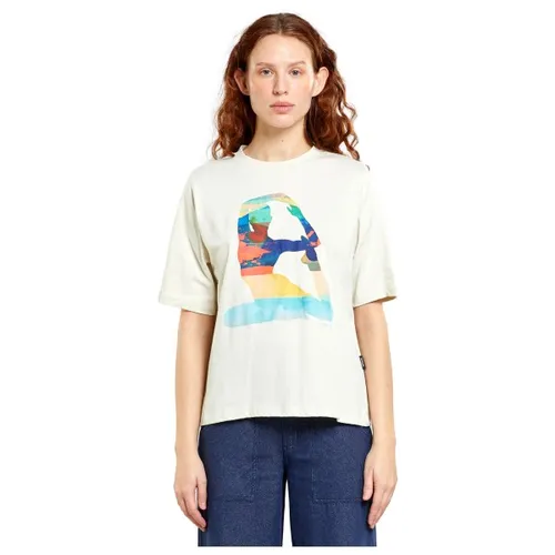 DEDICATED - Women's T-Shirt Vadstena Stina Yoga Pose