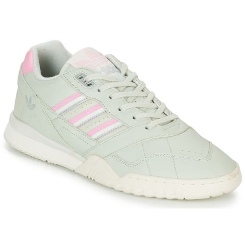 Lage Sneakers adidas A.R. TRAINER