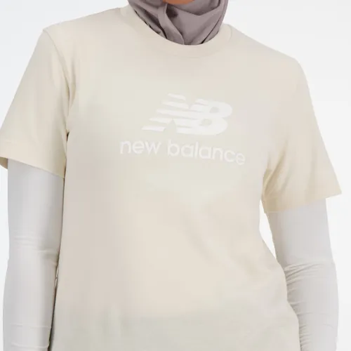 New Balance Jersey Stacked Logo T-Shirt Dames T-shirt - LINEN