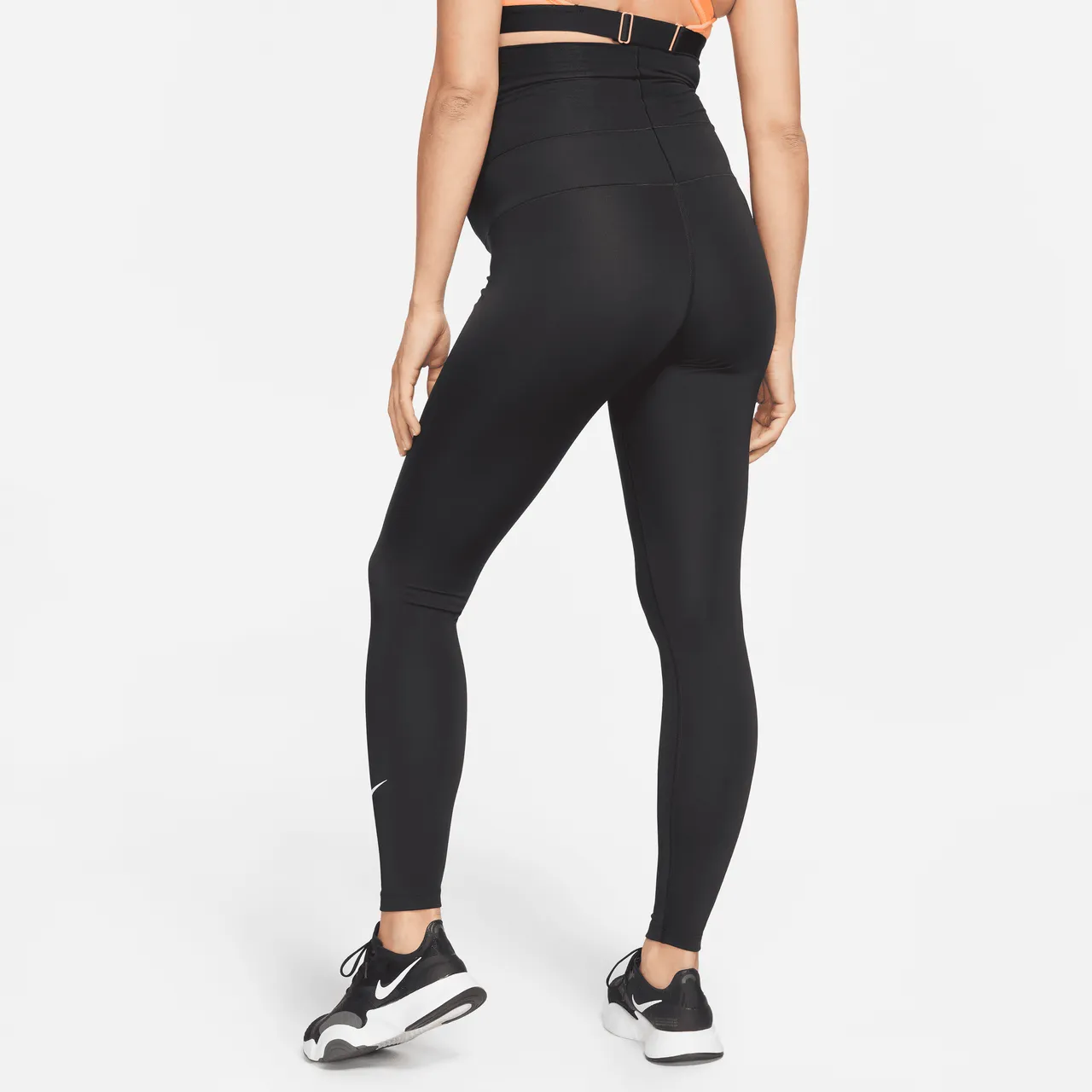 Nike One (M) Legging met hoge taille voor dames (positiekleding) - Zwart