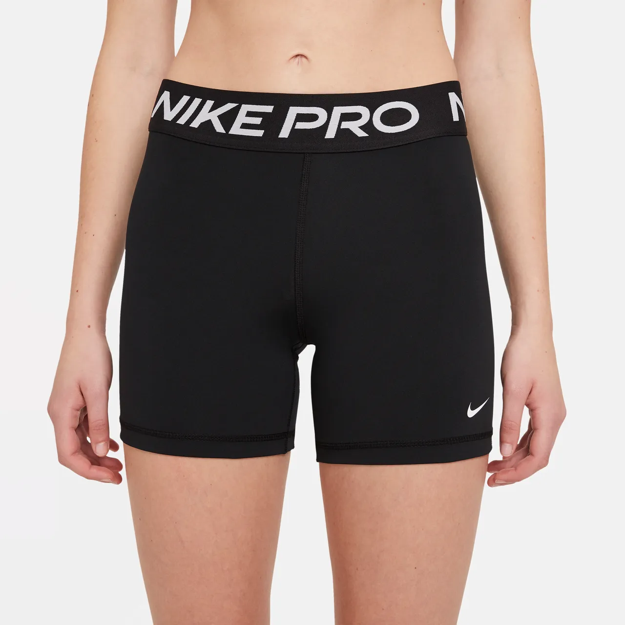 Nike Pro 365 Damesshorts (13 cm) - Zwart