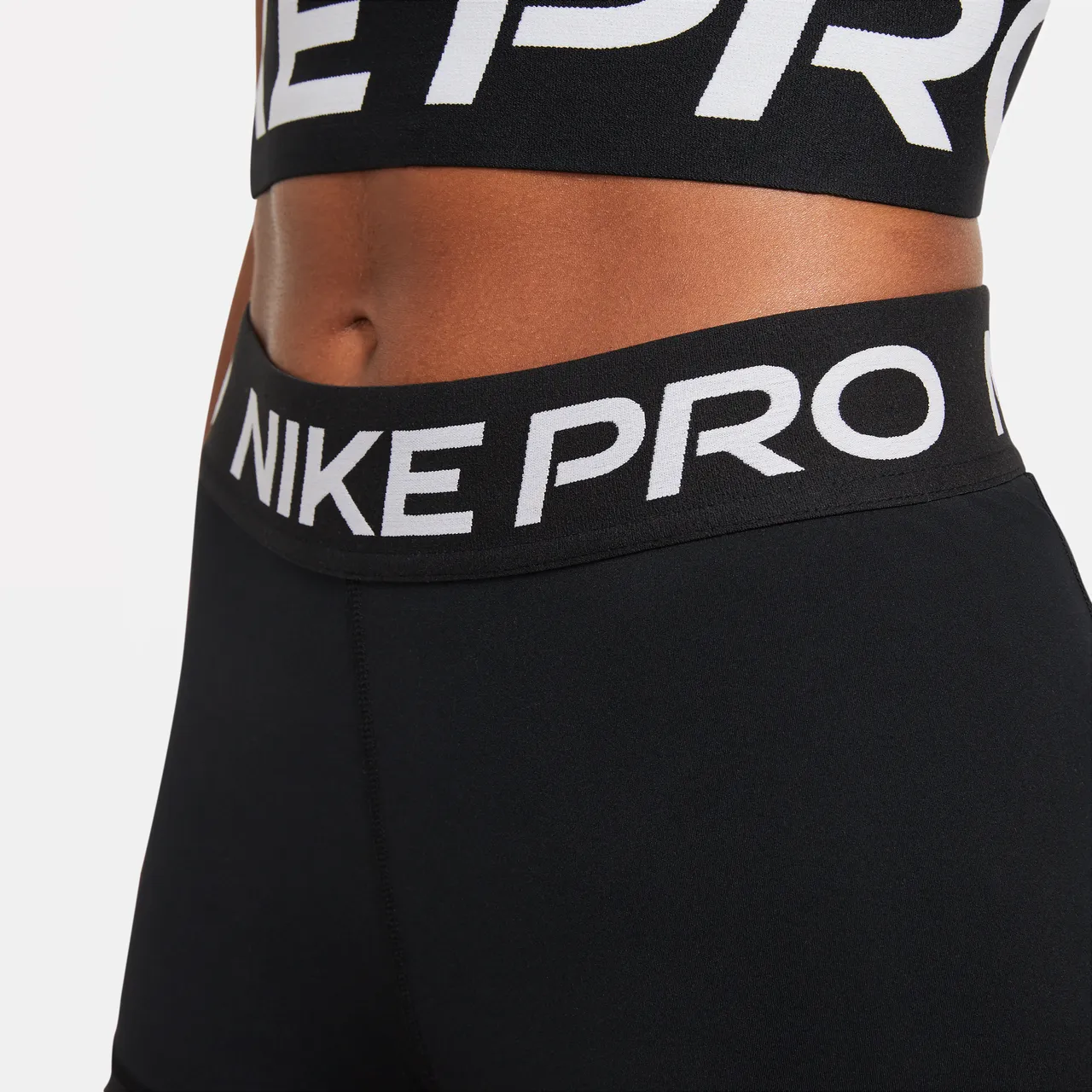 Nike Pro Damesshorts van 7,5 cm - Zwart