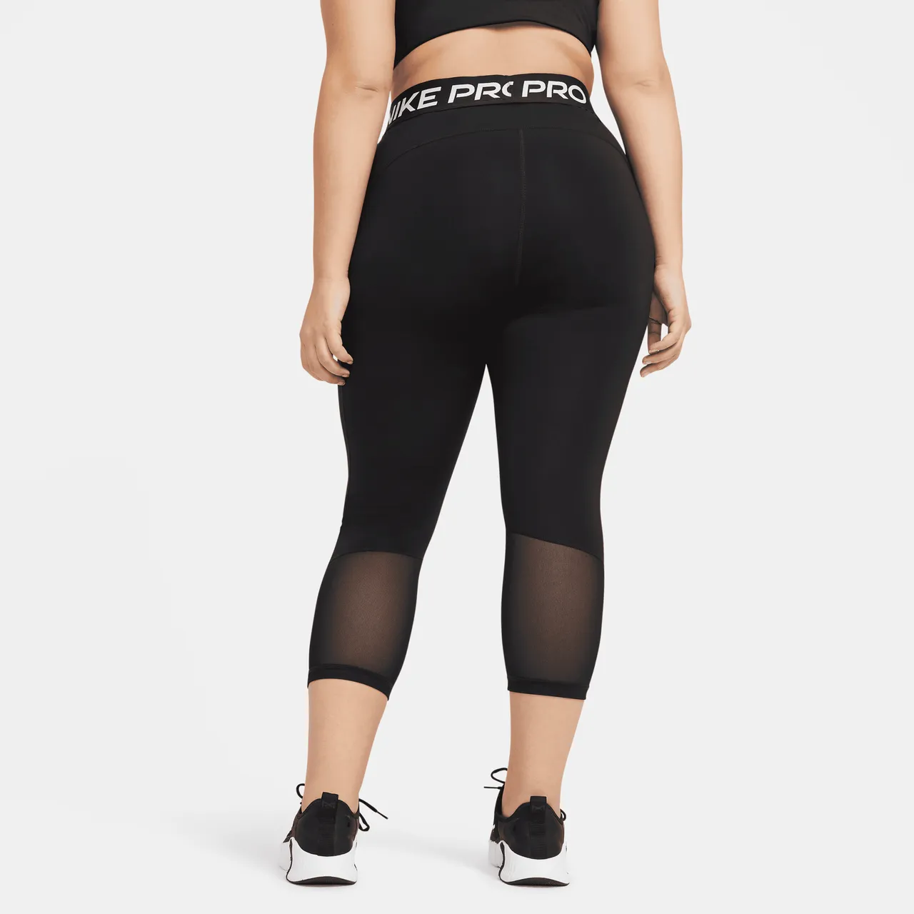 Nike Pro Korte legging met halfhoge taille voor dames (Plus Size) - Zwart