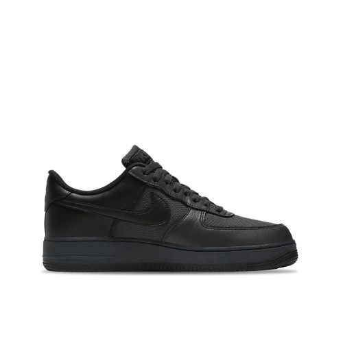 Nike - Shoes > Sneakers - Black