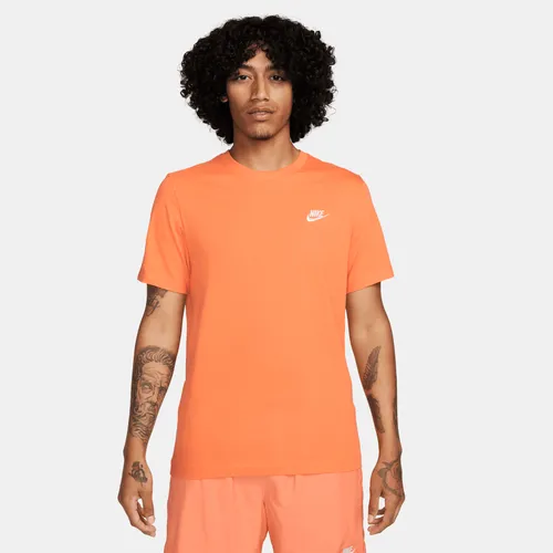Nike Sportswear Club T-shirt voor heren - Oranje