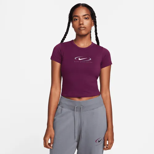 Nike Sportswear cropped T-shirt met graphics voor dames - Rood