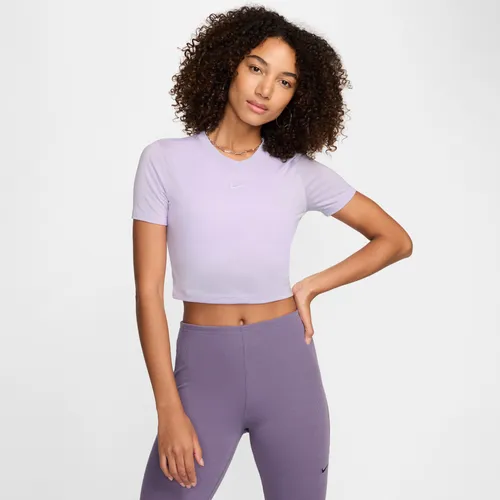 Nike Sportswear Essential aansluitend kort T-shirt voor dames - Paars