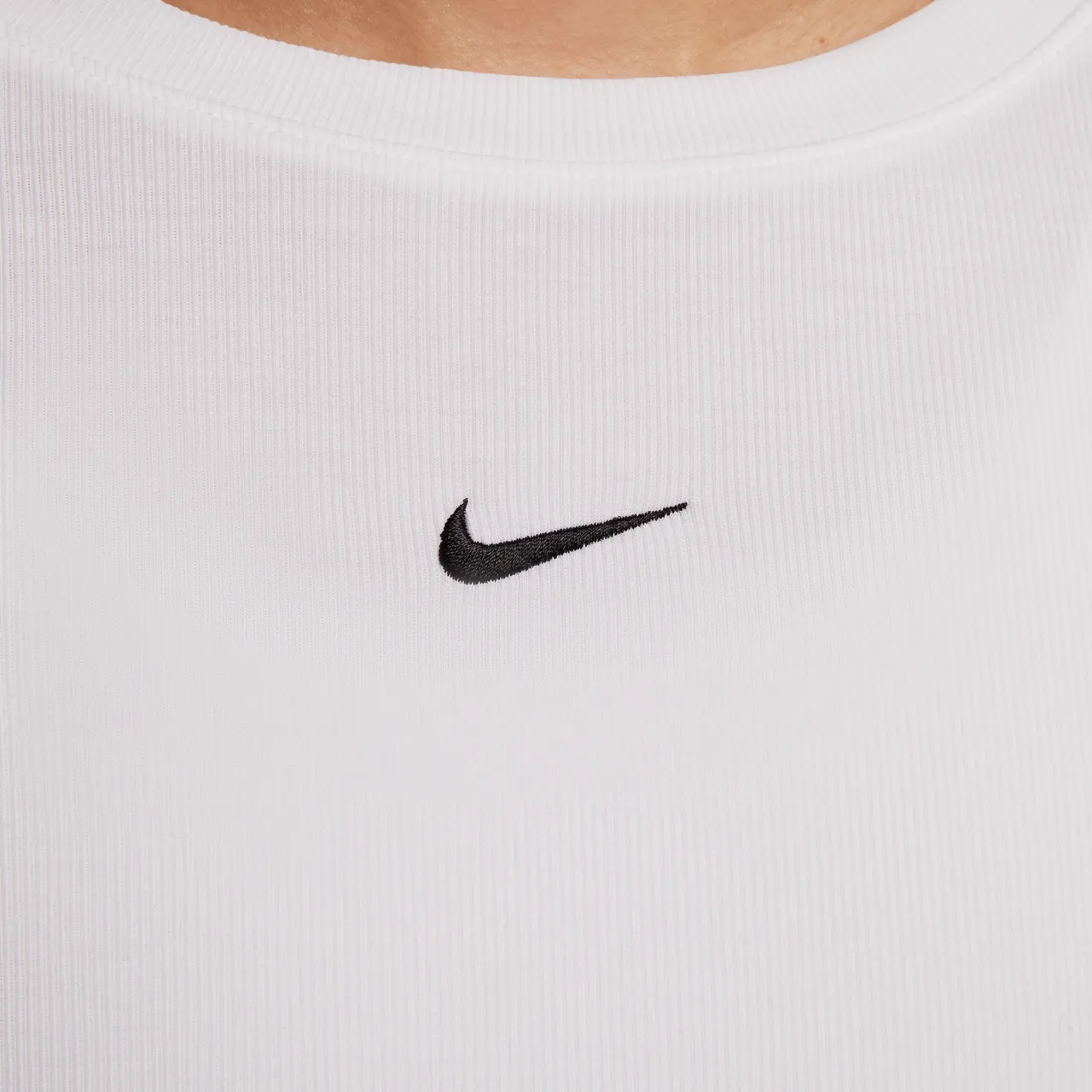 Nike Sportswear Essential korte damestop met ribbels en lange mouwen - Wit
