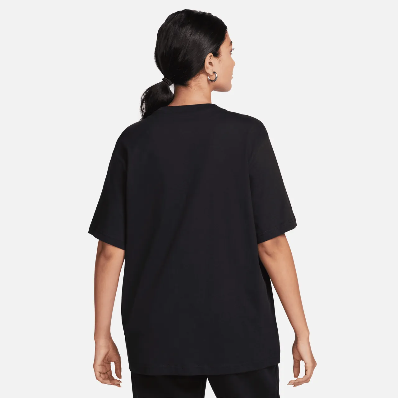 Nike Sportswear Essential T-shirt voor dames - Zwart