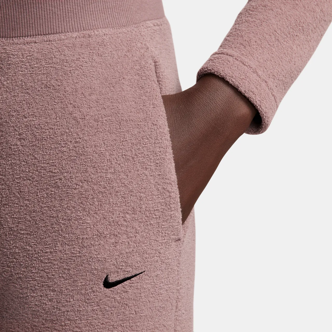 Nike Sportswear Phoenix Plush knusse fleecebroek met hoge taille en wijde pijpen voor dames - Paars
