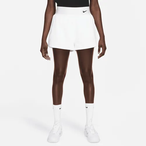 NikeCourt Dri-FIT Advantage Tennisshorts voor dames - Wit