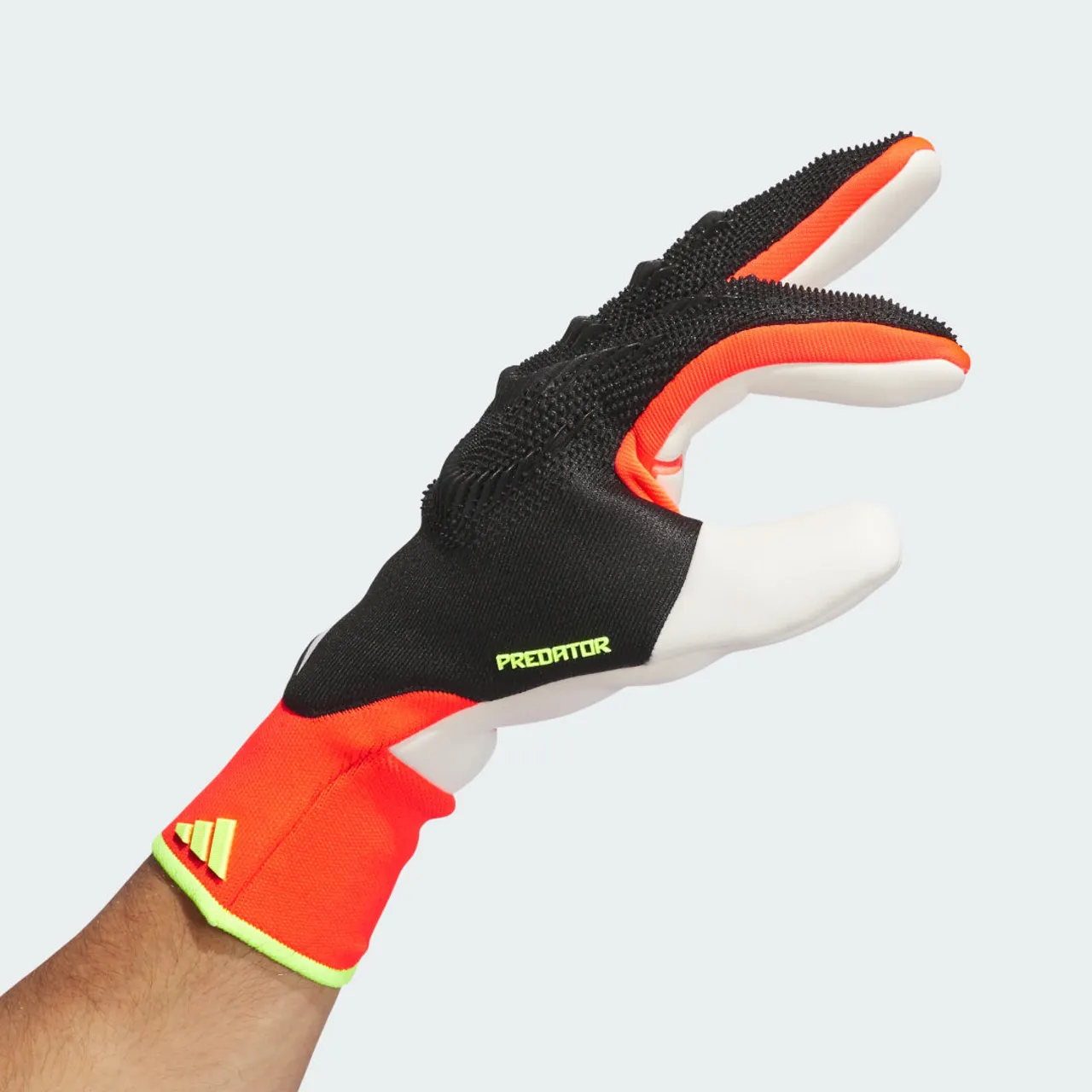Predator Pro Fingersave Goalkeeper Gloves