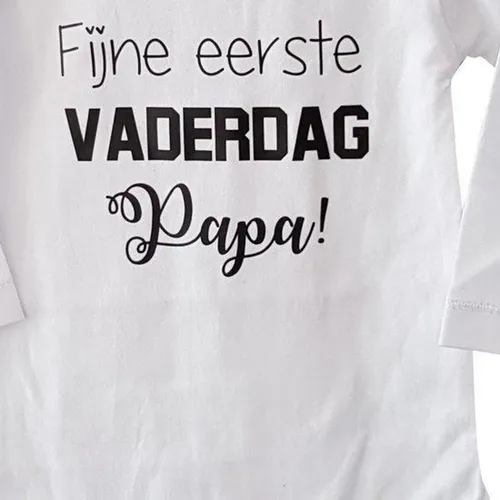 Shirtje baby tekst opdruk bedrukt eerste cadeau | fijne eerste vaderdag papa | Lange | wit met zwart |