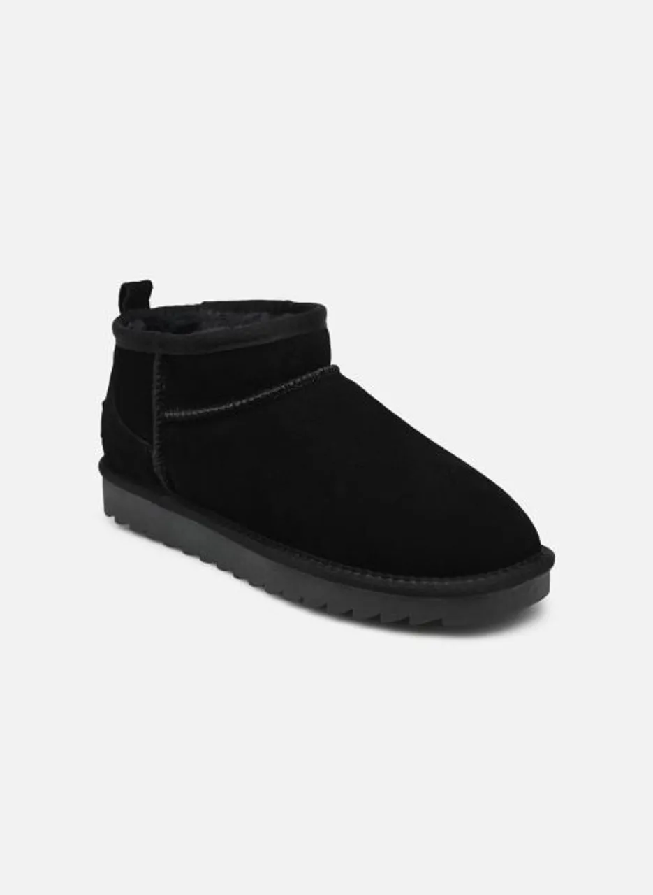 Short Winter boot in suede by Colors of California