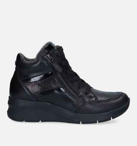 Tamaris Comfort Zwarte Sneakers met sleehak