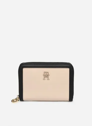 Th Essential S Med Z by Tommy Hilfiger