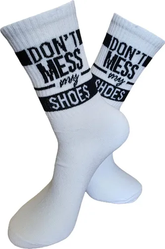 Verjaardags cadeau - Don't Mess My Shoes Sokken - vrolijke sokken - witte sokken - tennis sokken - sport sokken - valentijns cadeau - sokken met tekst